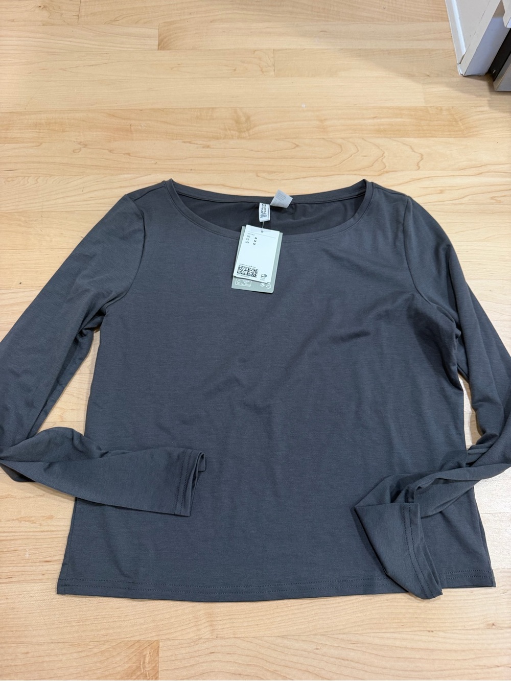 H&M Charcoal Scoop Neck Long-Sleeve Tee